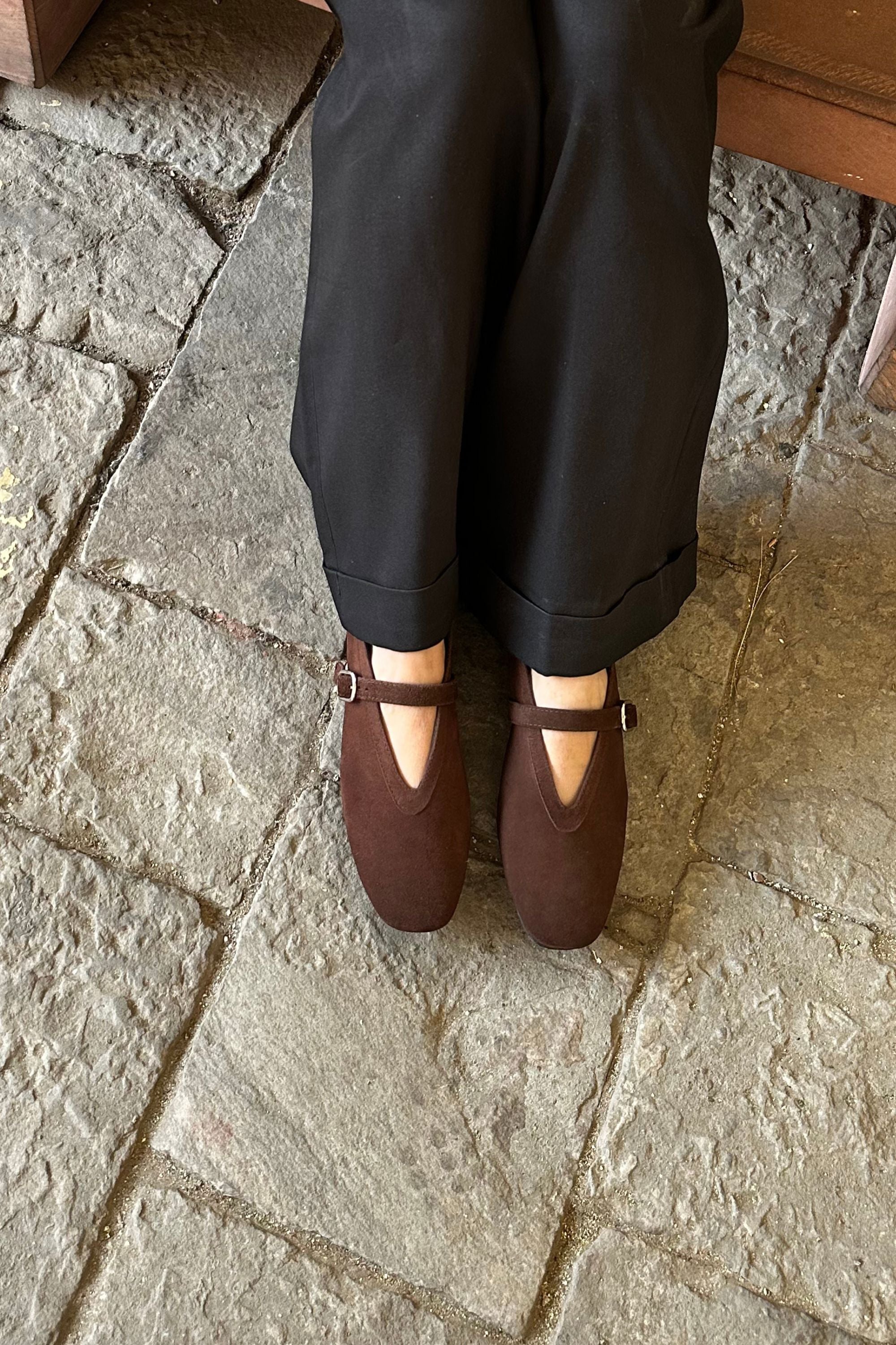 Ballet Flats in Brown Suede - Main Image