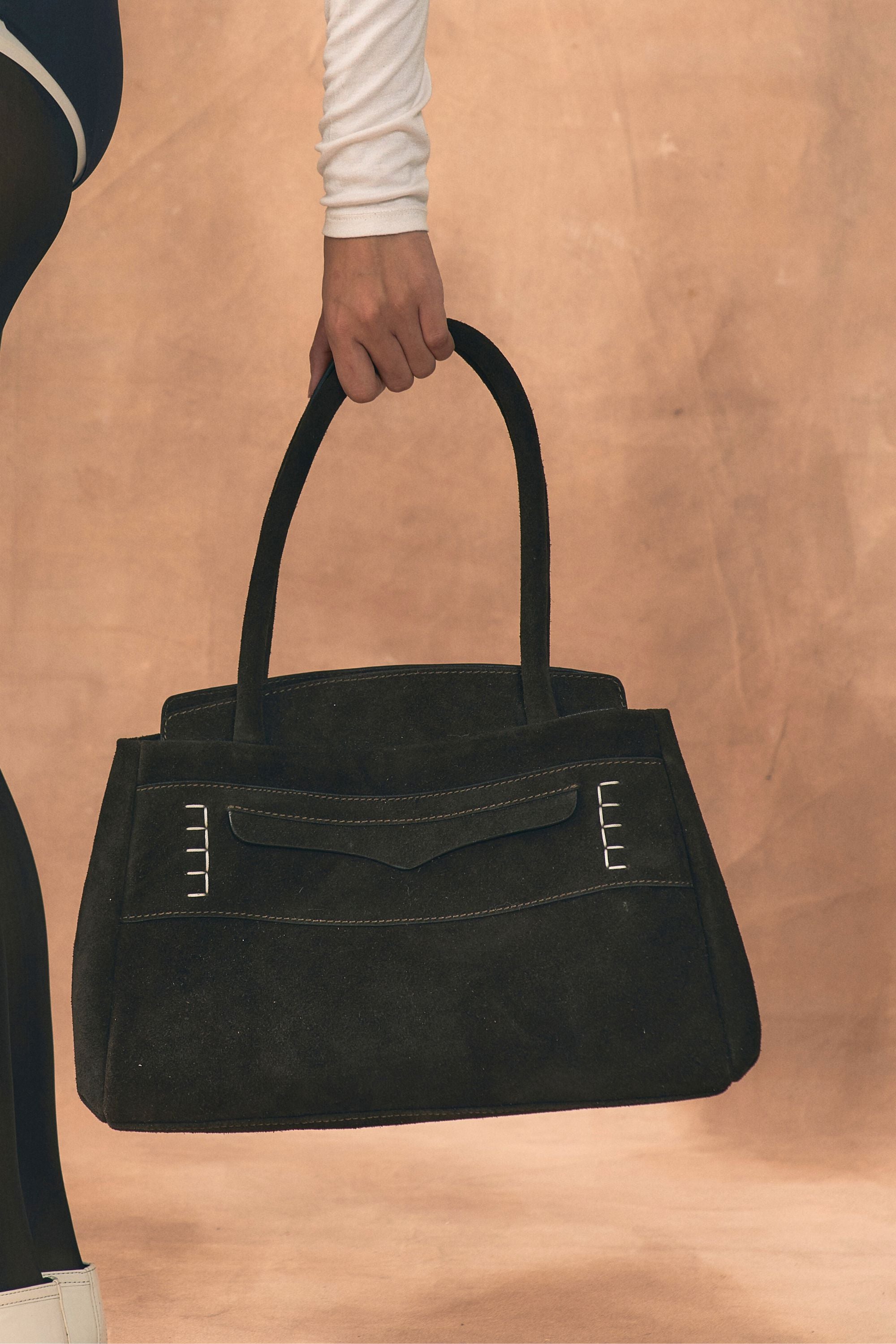 Penny Carryall in Brown Suede