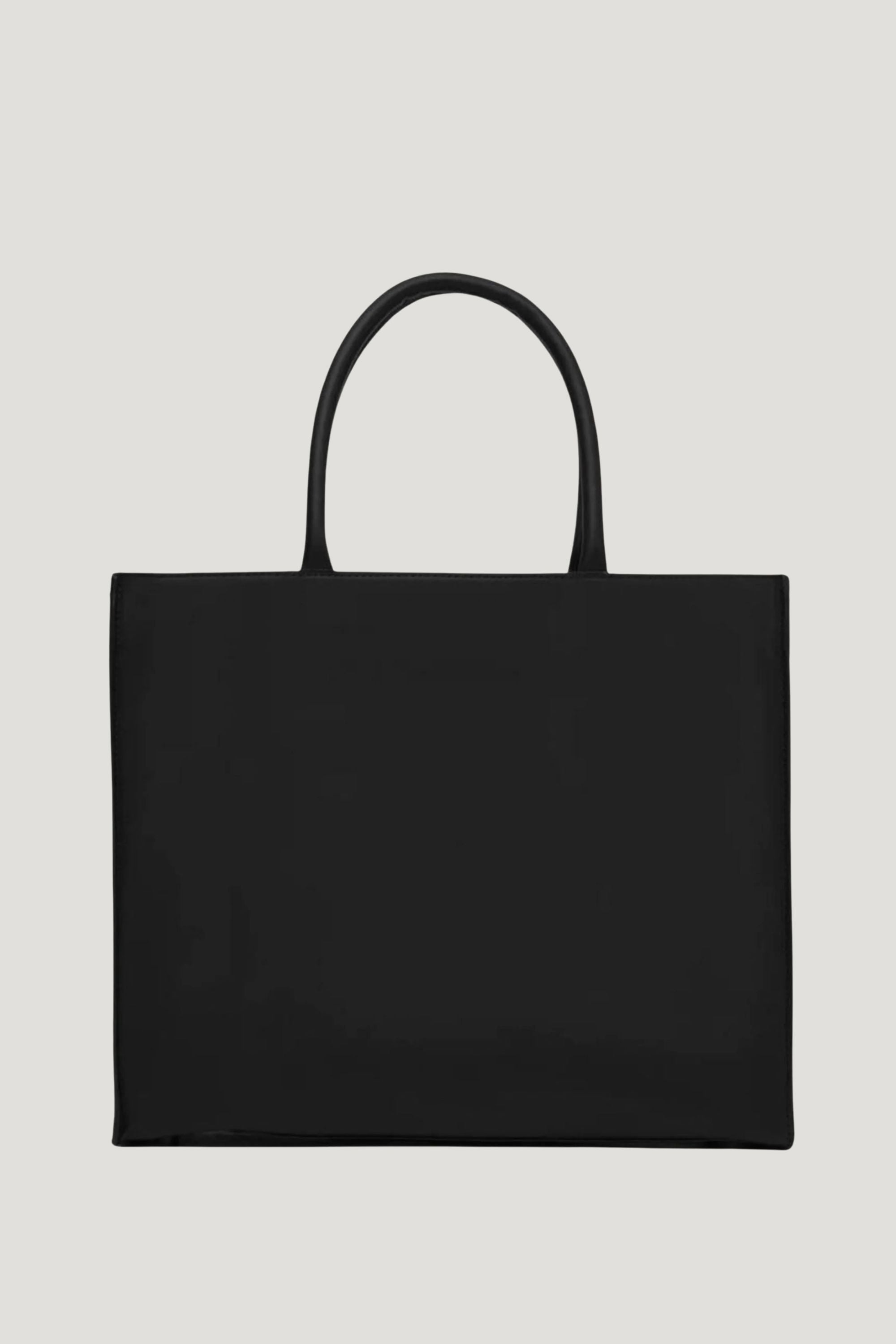 Porto in Black