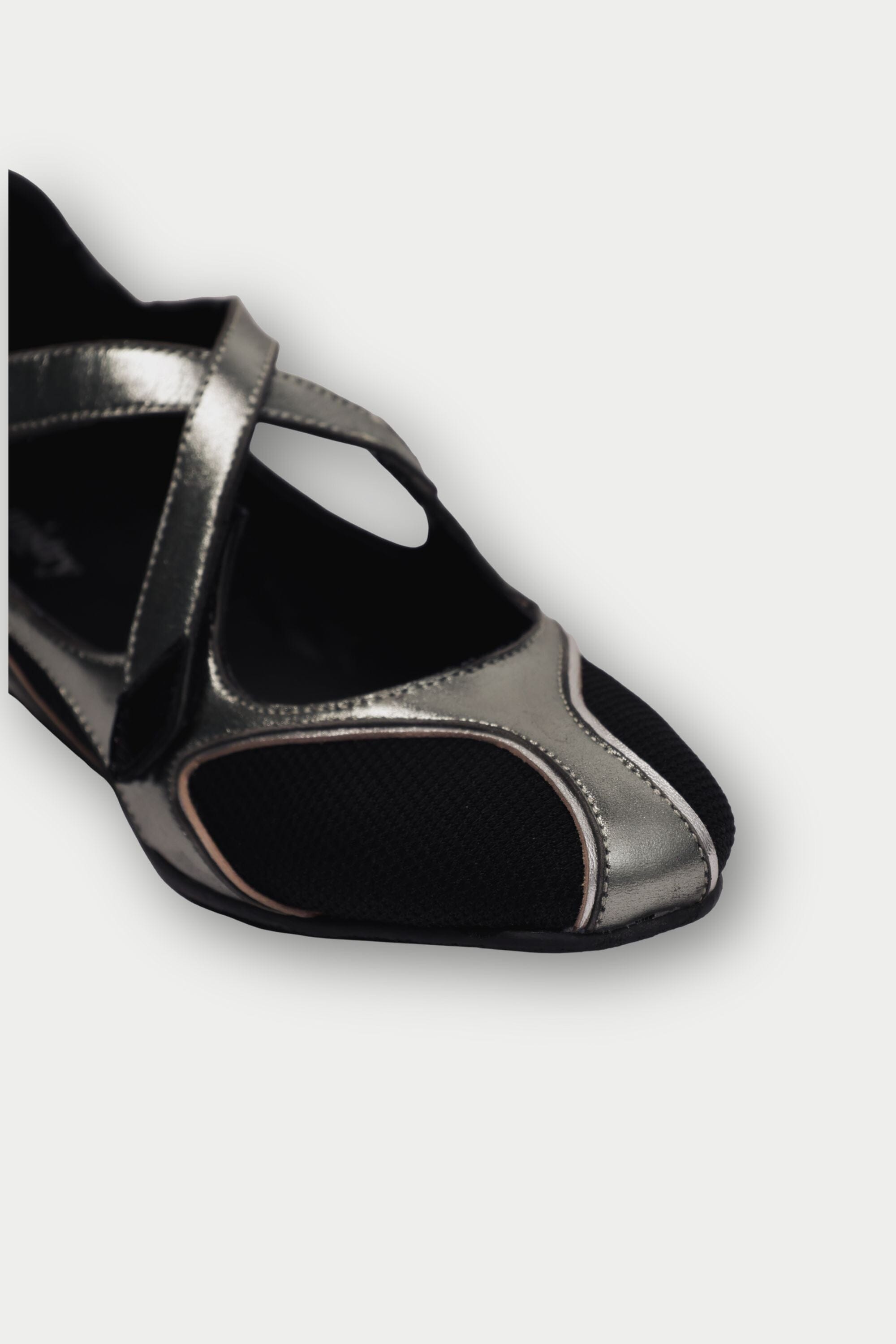 Sneakerina in Silver