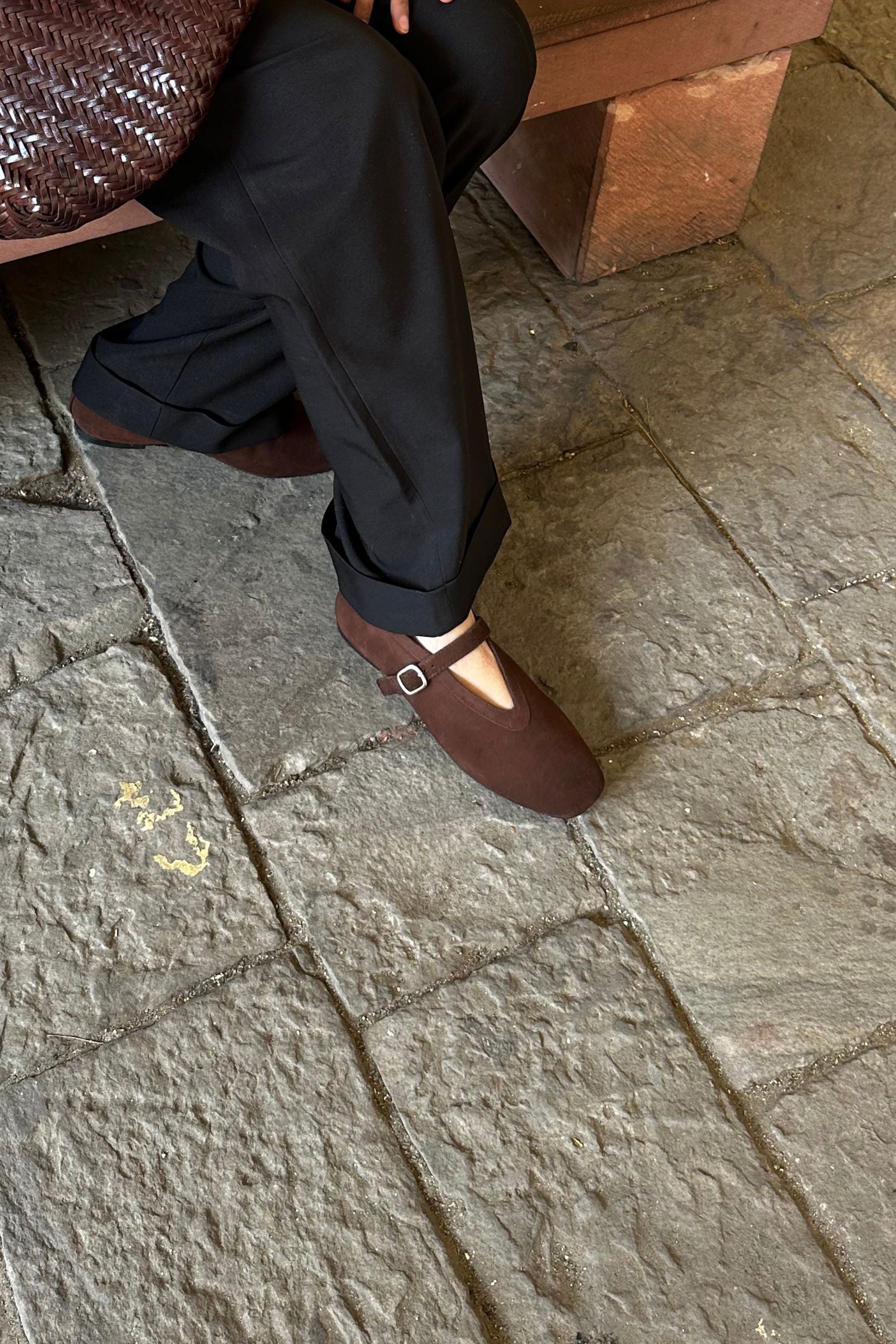 Ballet Flats in Brown Suede