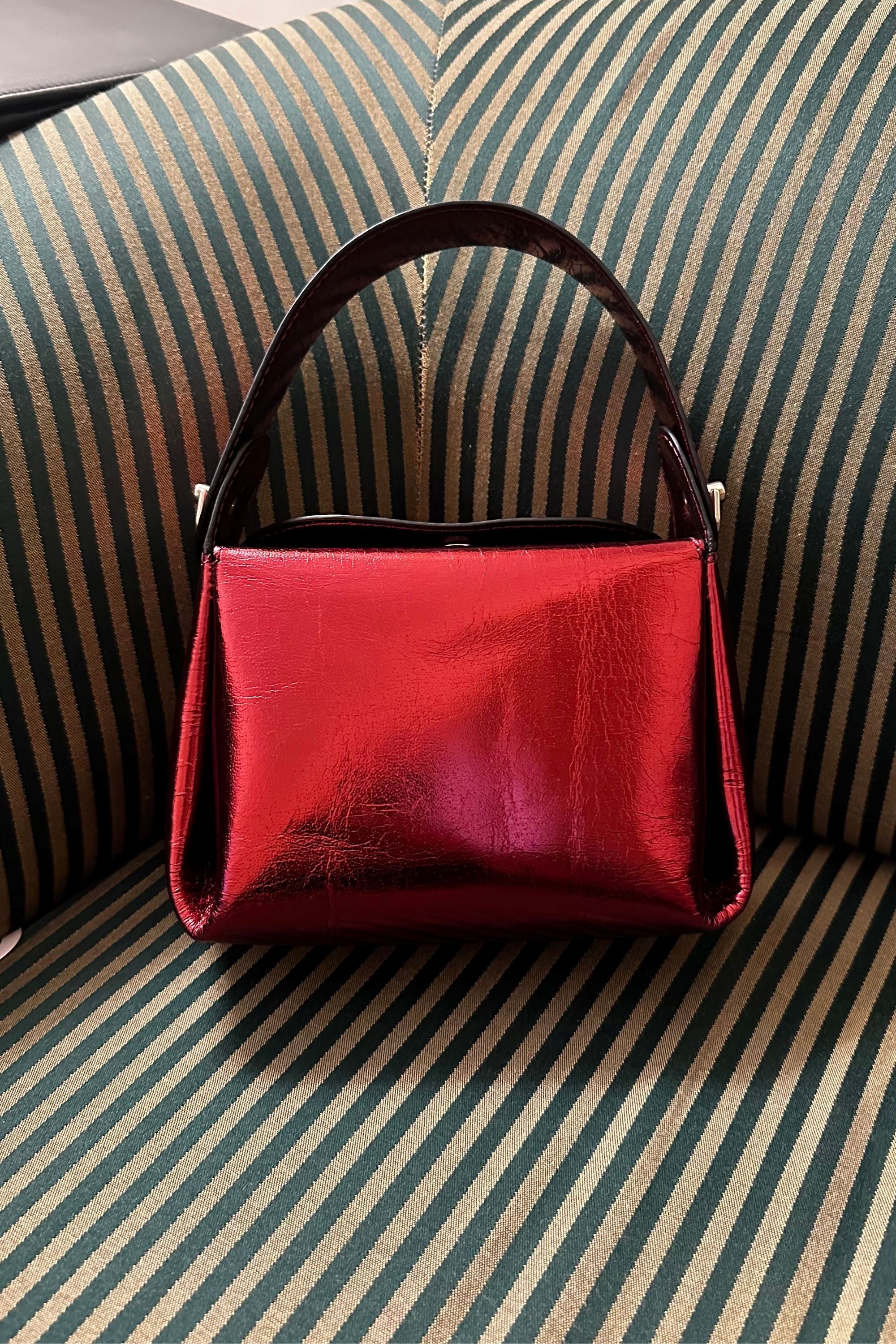 Mini Pochette in Metallic Red