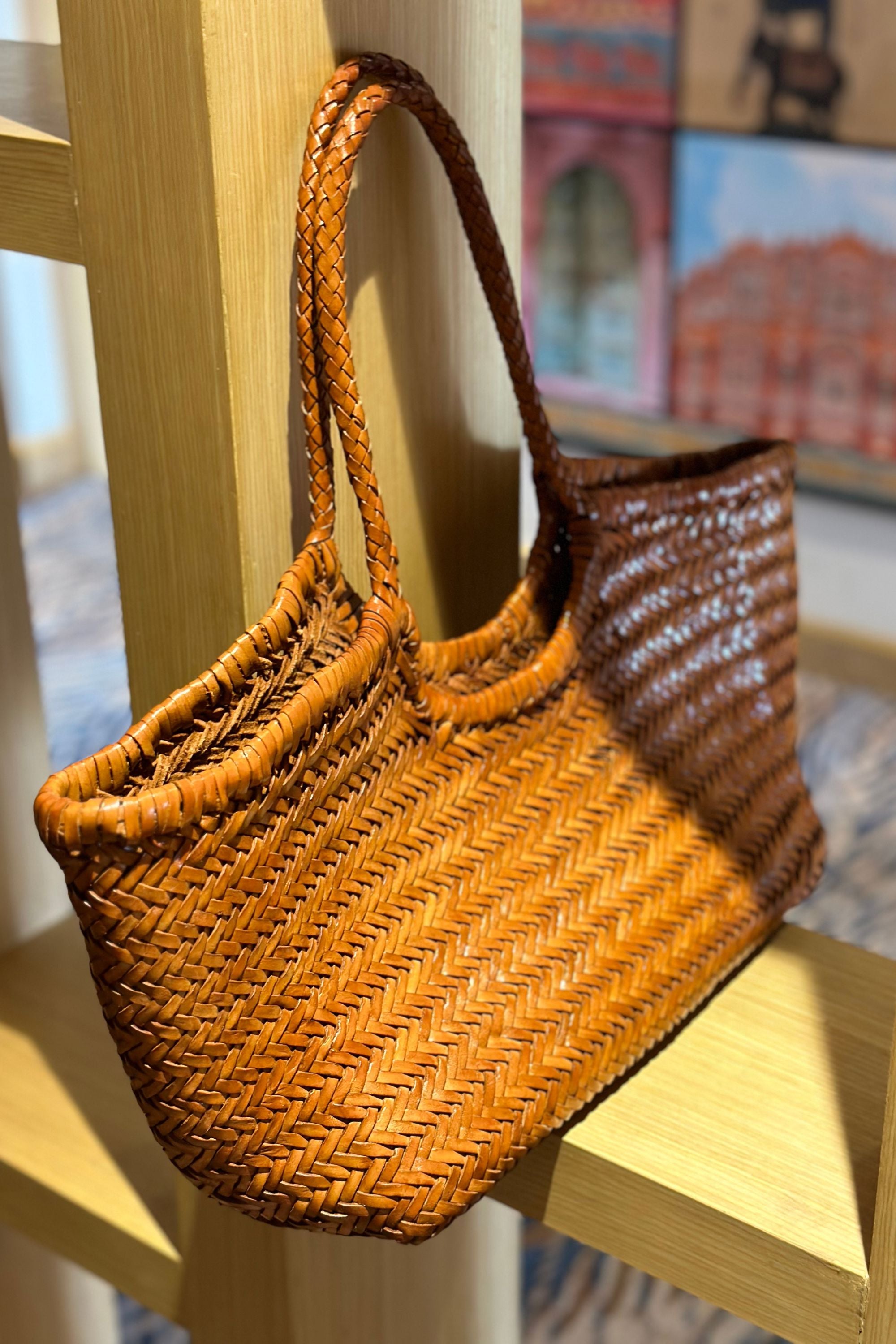 Foyer Tote in Timber Size-16