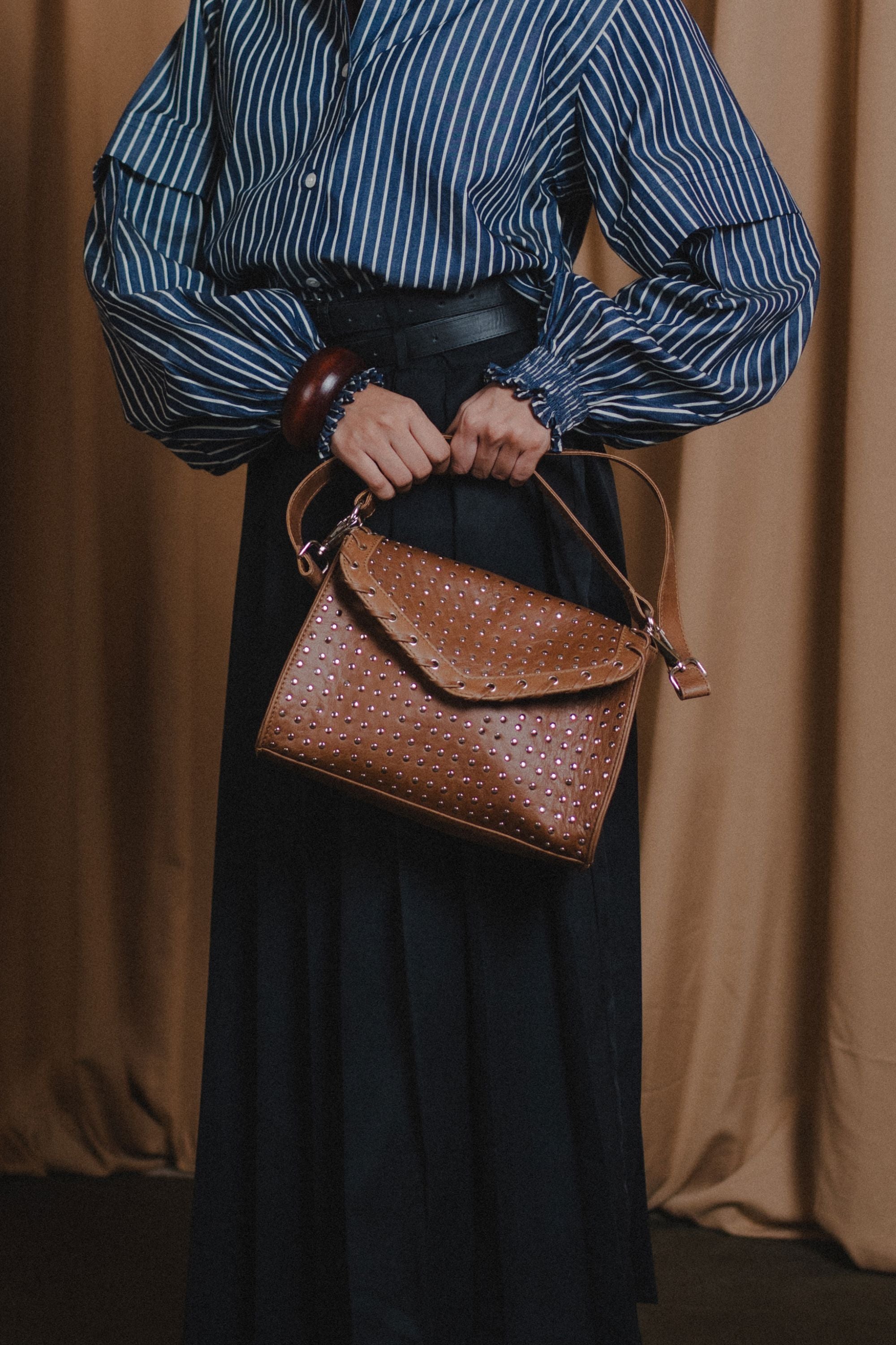 Icon Flap Bag in Brown Crunch