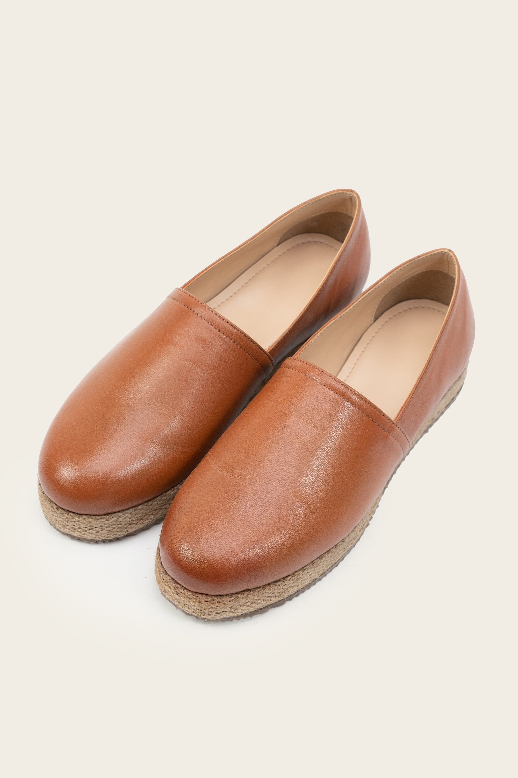 Tan Leather Shoes with Raffia Details