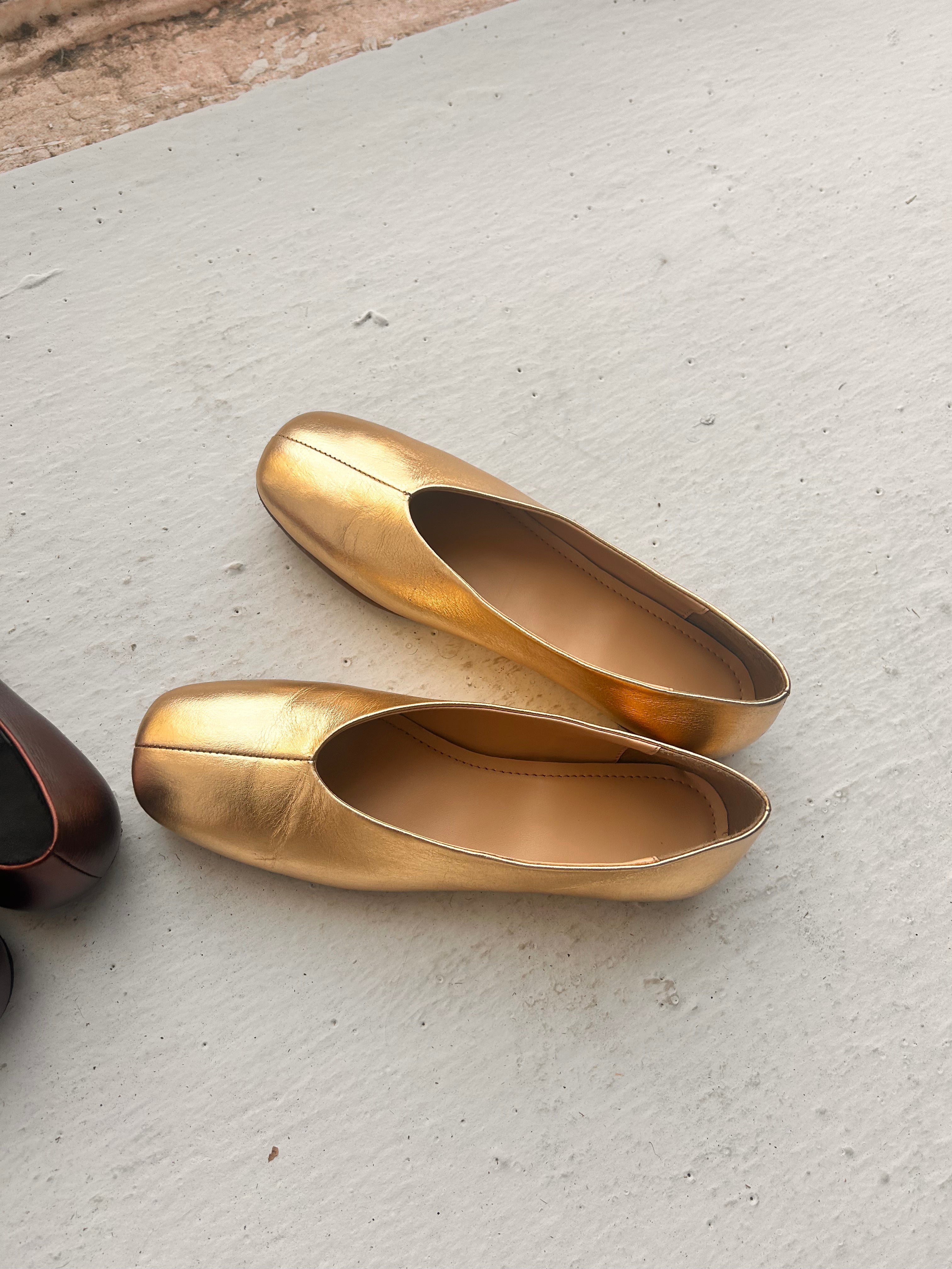 Ballet Flats in Crushed Gold Leather