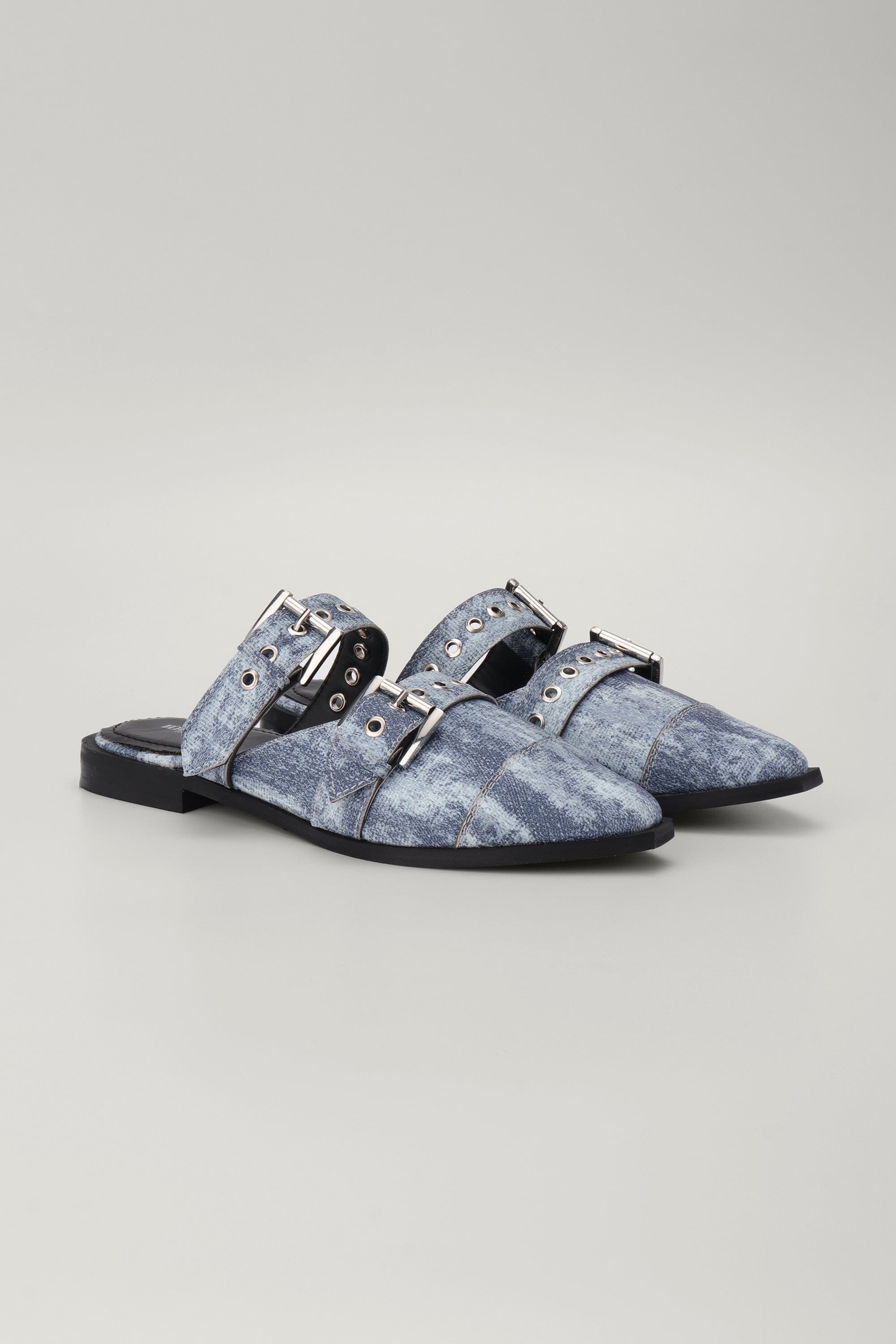 Mules in Camo Blue