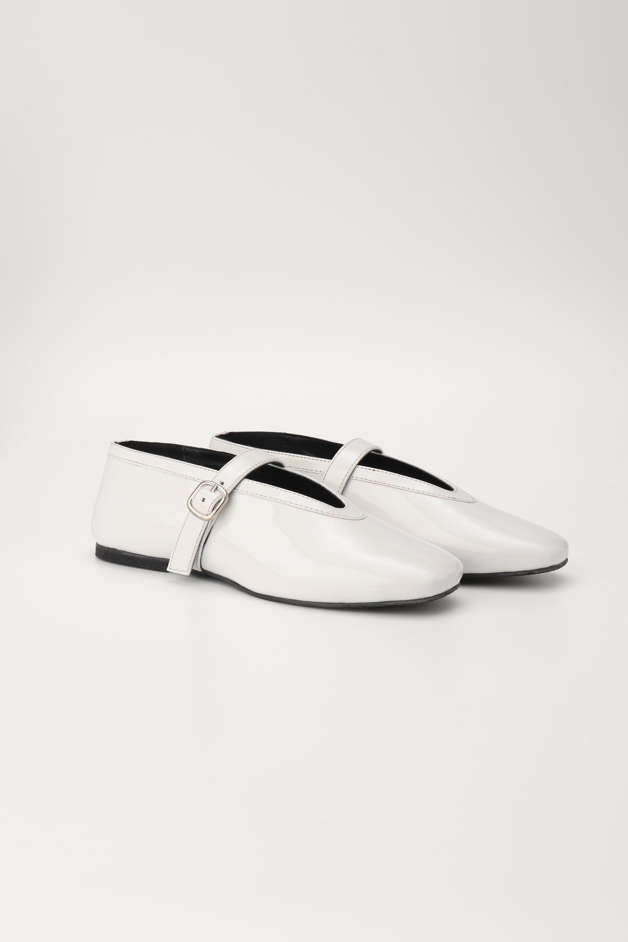 Ballet Flats in Milk White